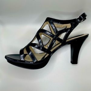 Naturalized, Danya heels sandals